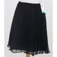 bnwt truworths size s black pleated skirt