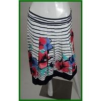 BNWT - Per Una - Size: 10 - Multi-coloured - Calf length skirt