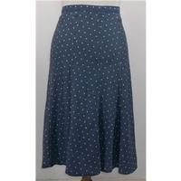 BNWT Marks & Spencer Classic-Size 24-Chambray-Skirt.