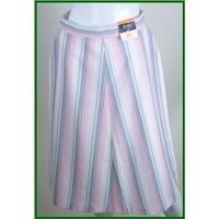 BNWT - Keynote - Size: 14 - Multi-coloured - Vintage skirt