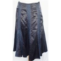 BNWT Green House size 44 (UK 16) black skirt