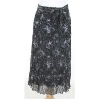 BNWT Per Una Size: 16 black & white skirt