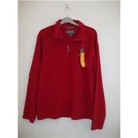 BNWT Regatta Red Fleece - Size Small