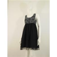 BNWT Vila Size M Black and Grey Animal Print Contrast Bodice Mini dress