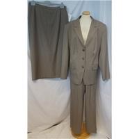 BNWT Gray And Osbourn - Size: 20 - Olive Green - 3 piece skirt suit