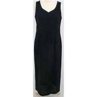 BNWT Debenhams: Size 12 Black evening dress