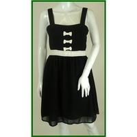bnwt vera moda size 10 black sleeveless dress with bow detail