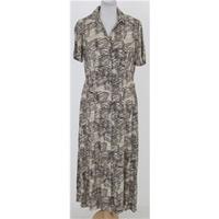 BNWT Marks & Spencer size 10 beige and brown button through dress