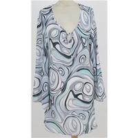 bnwt for women size 18 greengrey swirl print tunic