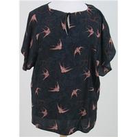 BNWT French Connection, size M black bird print blouse