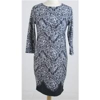 BNWT: Warehouse Size 8: Black & white lace print dress