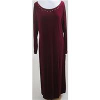 BNWT Diverse Size 16 burgundy-red velvet evening dress