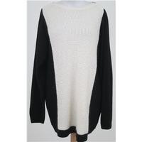 BNWT M&S size 20 cream / black jumper