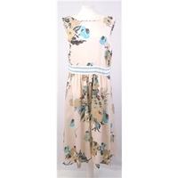 BNWT Designer Size 26 Cream Floral Knee length dress