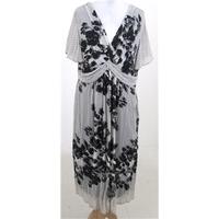 BNWT Per Una size 20 cream & black mix patterned dress