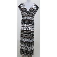 BNWT M&S size 12 petite black & white mix tribal patterned maxi dress