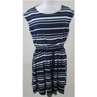 BNWT-Gap - Size: S navy and white striped summer dress