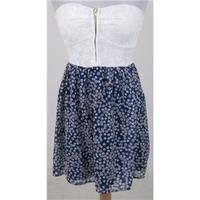 BNWT Charlotte Russe, size 6 white & blue strapless dress