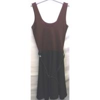 BNWT BooHoo.com Size 8 two-toned skater dress