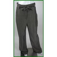 BNWT Jaeger - Size: 10 - Grey - Belted Twill Wide Leg Trousers RRP £180