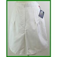 BNWT Pringle Sports - Size: M - White - Bermuda shorts