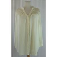 BNWT, Simply Be, size 30, blouse, cream. Simply Be - Size: 30 - Cream / ivory - Blouse