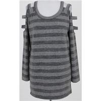 BNWT Paint It Red size M grey striped tunic