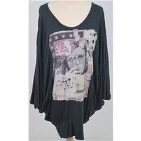 BNWT Religion size XS, black with cream motif batwing top