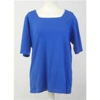 bnwt edinburgh woolen mill size 1416 royal blue short sleeved top