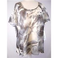 BNWT Personal choice - Size 20 - Taupe & Cream Mix - Crepe Top