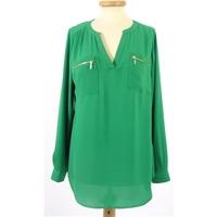 bnwt marks spencer size 8 long sleeved top in green