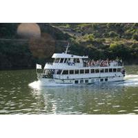 Boat Trip to Régua Through the Douro Valley with Breakfast and Lunch