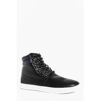 Boots With Contrast Soles - black