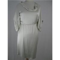 Bottega Veneta Size 8 Beige Silk Dress