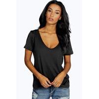 boyfriend v neck pocket tee black