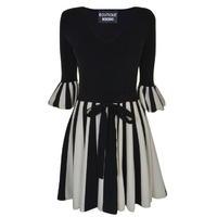 boutique moschino bell sleeve skater dress