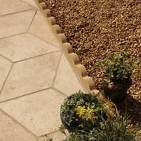 bradstone scalloped edging buff 600 x 150 x 50 48 per pack