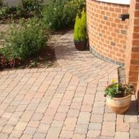 Bradstone, Woburn Rumbled Infilta Permeable Block Paving Rustic 134 x 134 x 60 - 8.35 m2 Per Pack