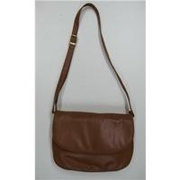 Brenton - Size Small - Brown - Handbag