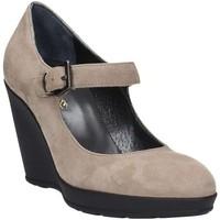 Brigitte D154 Heels women\'s Court Shoes in BEIGE