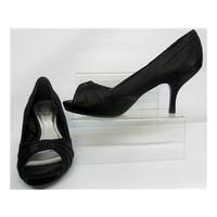 Brand new Debenhams (Debut) heeled shoes debenhams (debut) - Size: 7 - Black - Heeled shoes