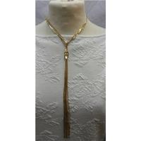 Brand New Claire Garnett gold strand knot necklace Claire Garnett - Size: Medium - Metallics - Necklace