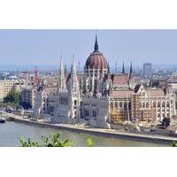 Budapest Super Saver: Budapest Card and Cocktail and Beer Cruise
