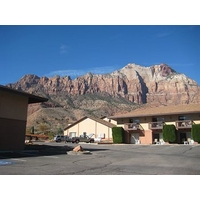 Bumbleberry Inn