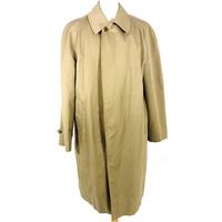 Burberry Size M Camel Trenchcoat