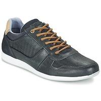 Bullboxer IJINOTE men\'s Shoes (Trainers) in black