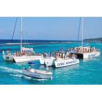 Catamaran Party Cruise and Dunn\'s River Falls Tour from Montego Bay and Grand Palladium
