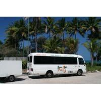 Cairns Departure Transfer: Northern Beaches and Port Douglas Hotel to Airport
