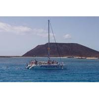 catamaran sailing day to lobos island from fuerteventura