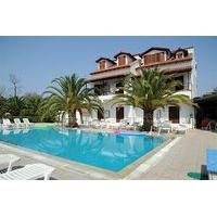 Captain\'s Studios & Apartments